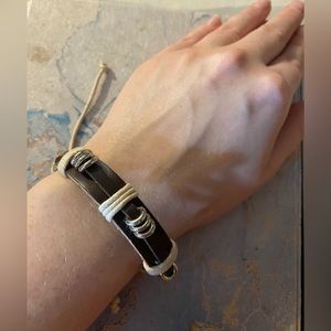 Mens Urban Pull-Tie Bracelet